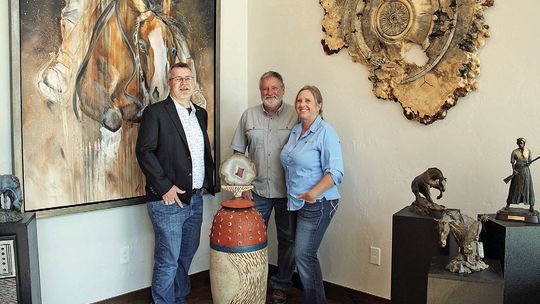 Art gallery ties in Horse Country