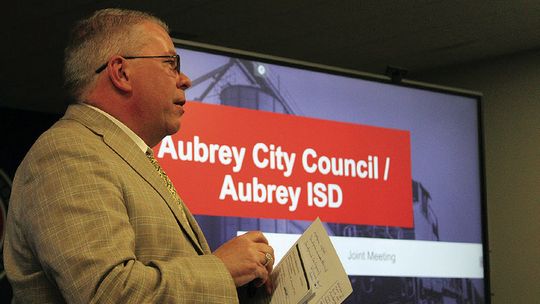 Aubrey, AISD plan together