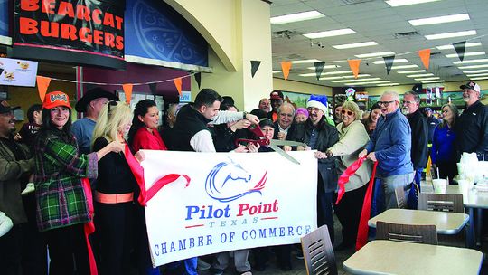 Bearcat Burgers celebrates full opening