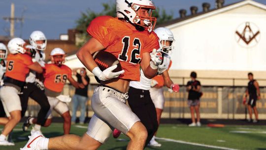 Bearcats, Bulldogs clash