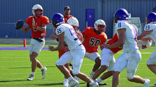 Bearcats sharpen claws in scrimmage
