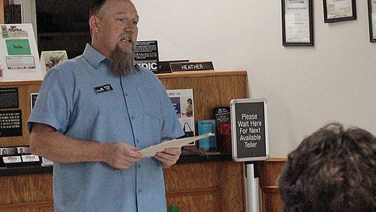 Cagle shares approach to two hats