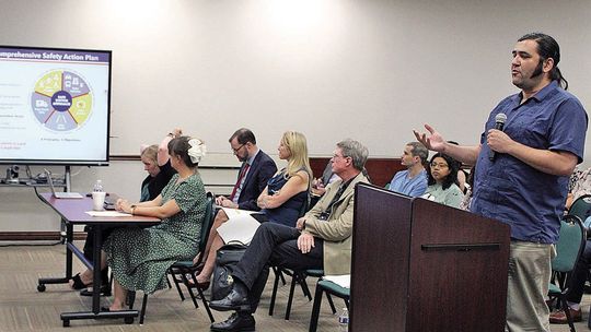 Council considers new city hall