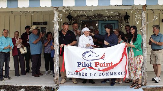 Lynn's Event Place welcomes Chamber