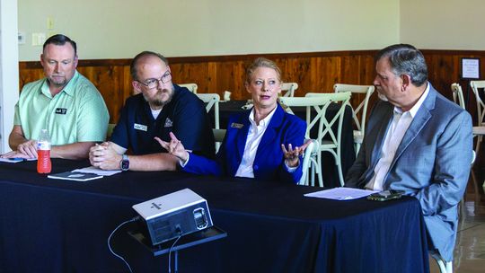 Paper hosts regional press convention
