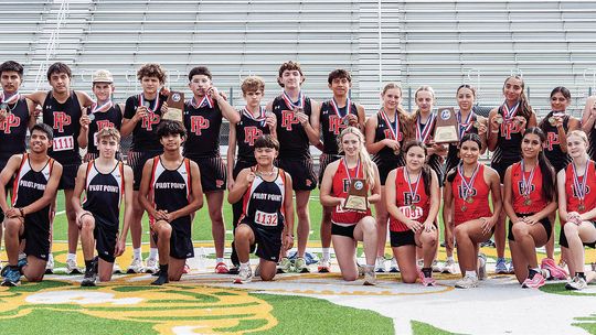 Pilot Point cross country teams advance