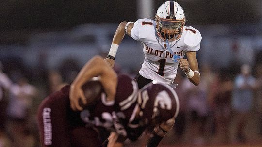 Pilot Point lines up Callisburg at home