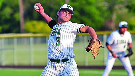 Pirates flatten Dogs