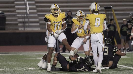 Pirates plunder on in playoffs