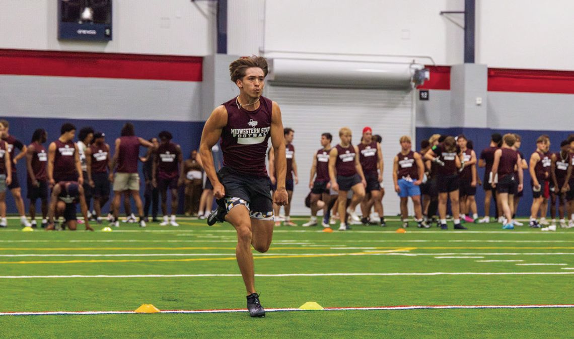 Area schools turn out for football showcase in Aubrey Area schools turn out for football showcase in Aubrey