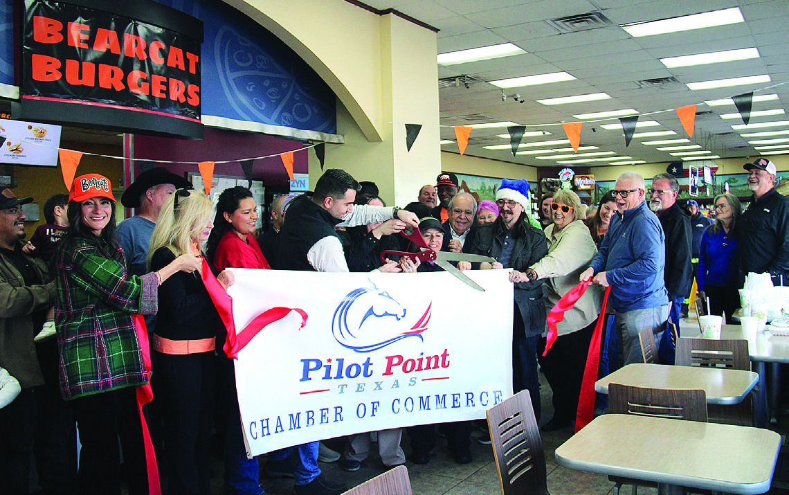 Bearcat Burgers celebrates full opening