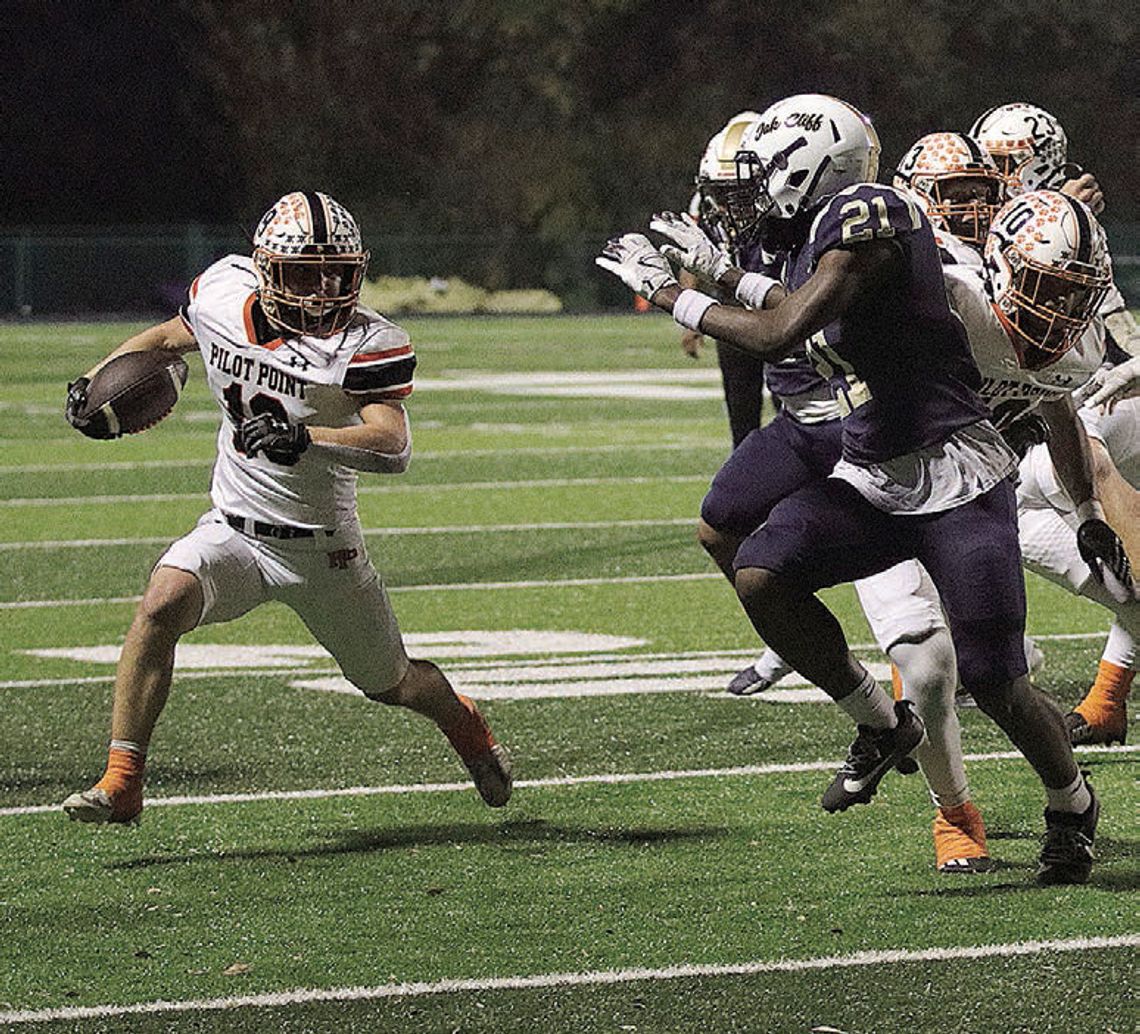 Bearcats crush Lions in Dallas