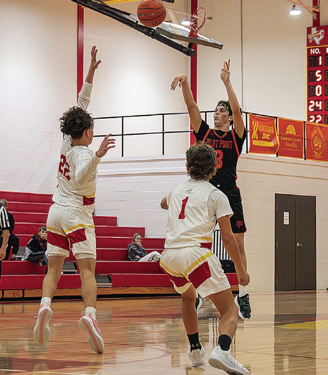 Bearcats end tourney 3-2 Bearcats end tourney 3-2