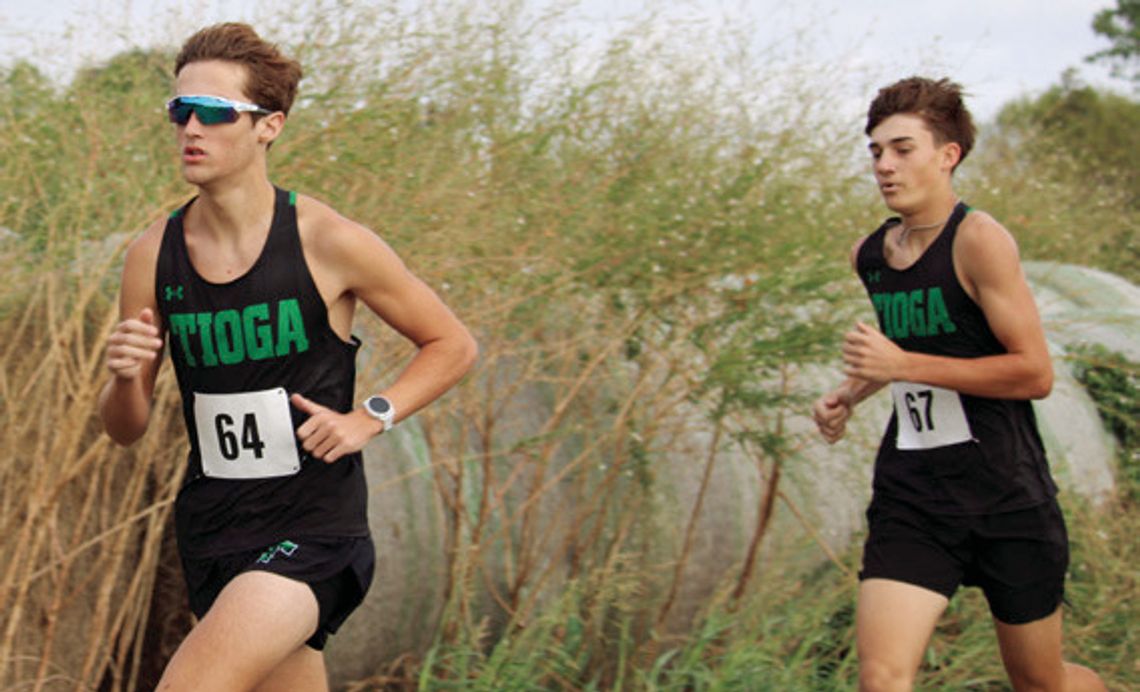Bulldogs, Chaps wrap up district Bulldogs, Chaps wrap up district