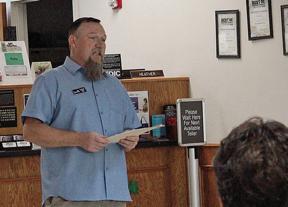 Cagle shares approach to two hats