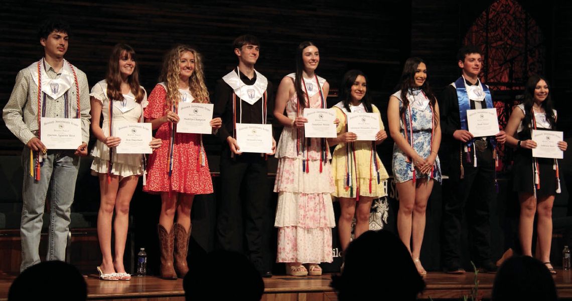 Class of 2025 celebrates ties