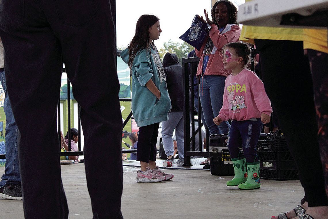 Peanut Festival pushes past rain Peanut Festival pushes past rain